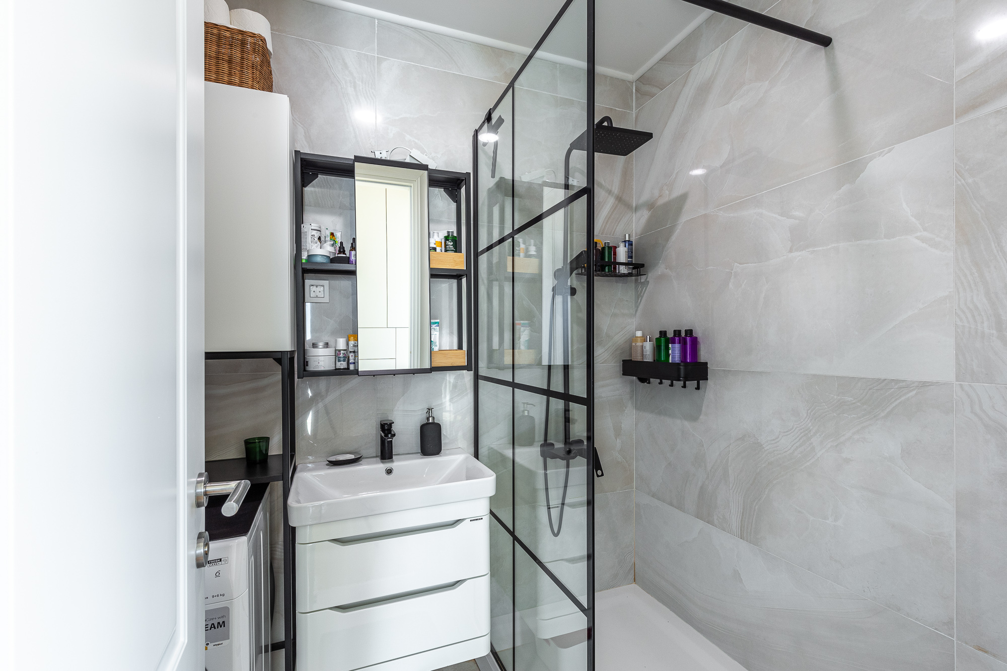 Image of Apartment - 2 Bedrooms - 1 Bathrooms for Sale in Budva-Becici-Montenegro, Image 10